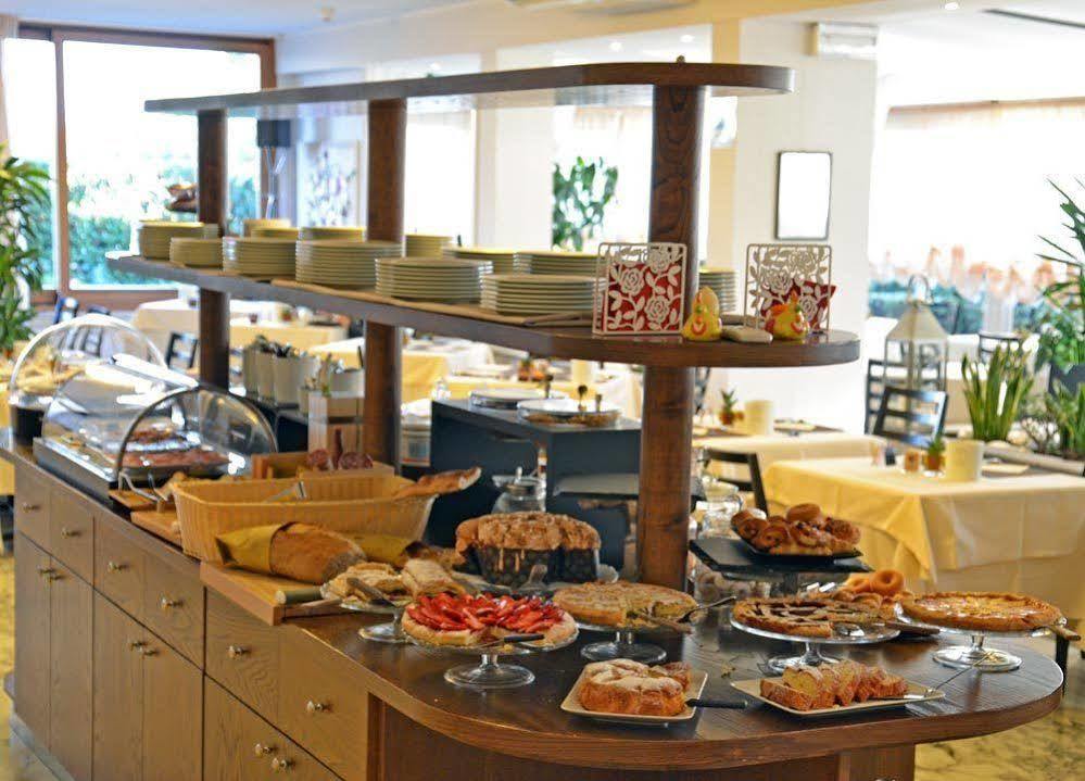 Tiffany Hotel 3*